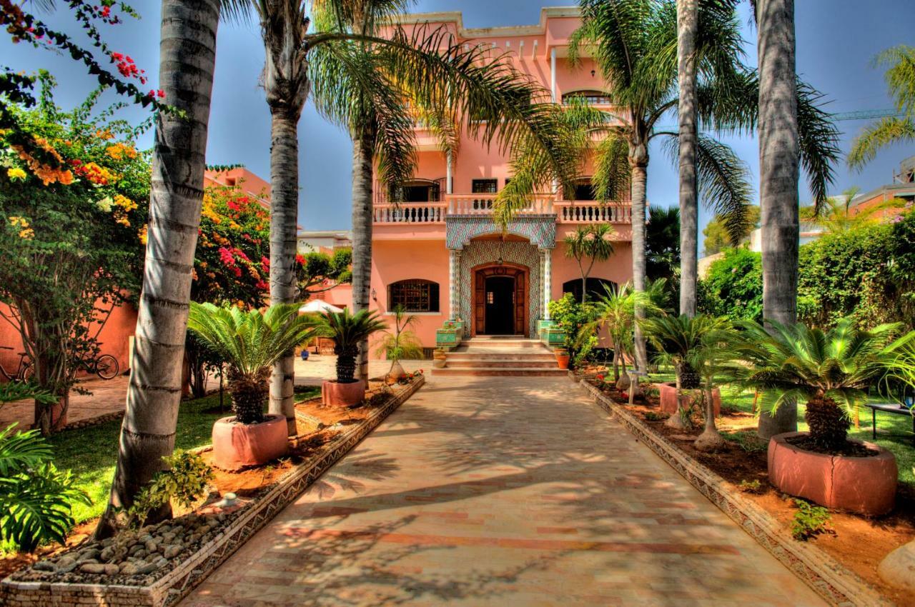 Lhostel à 2*